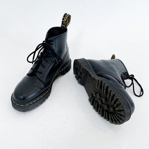 Dr. Martens Mens Size 9 - Barely Used - 101 BEX 6 Eye ankle boots